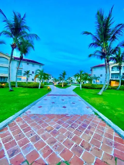 Paradise Suite Cadaques Bayahibe 0*,